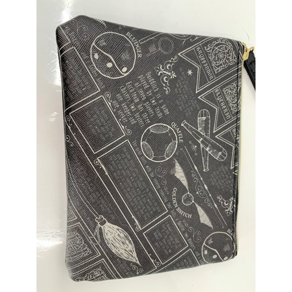 Wizarding World Harry Potter Black Small Handbag Coin Purse 6x7" - Picture 2 of 9